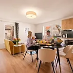 Ferien-Apartment Miami Vice mit Privatstrand