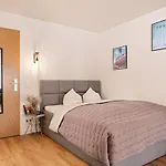 Ferien-Apartment Miami Vice mit Privatstrand